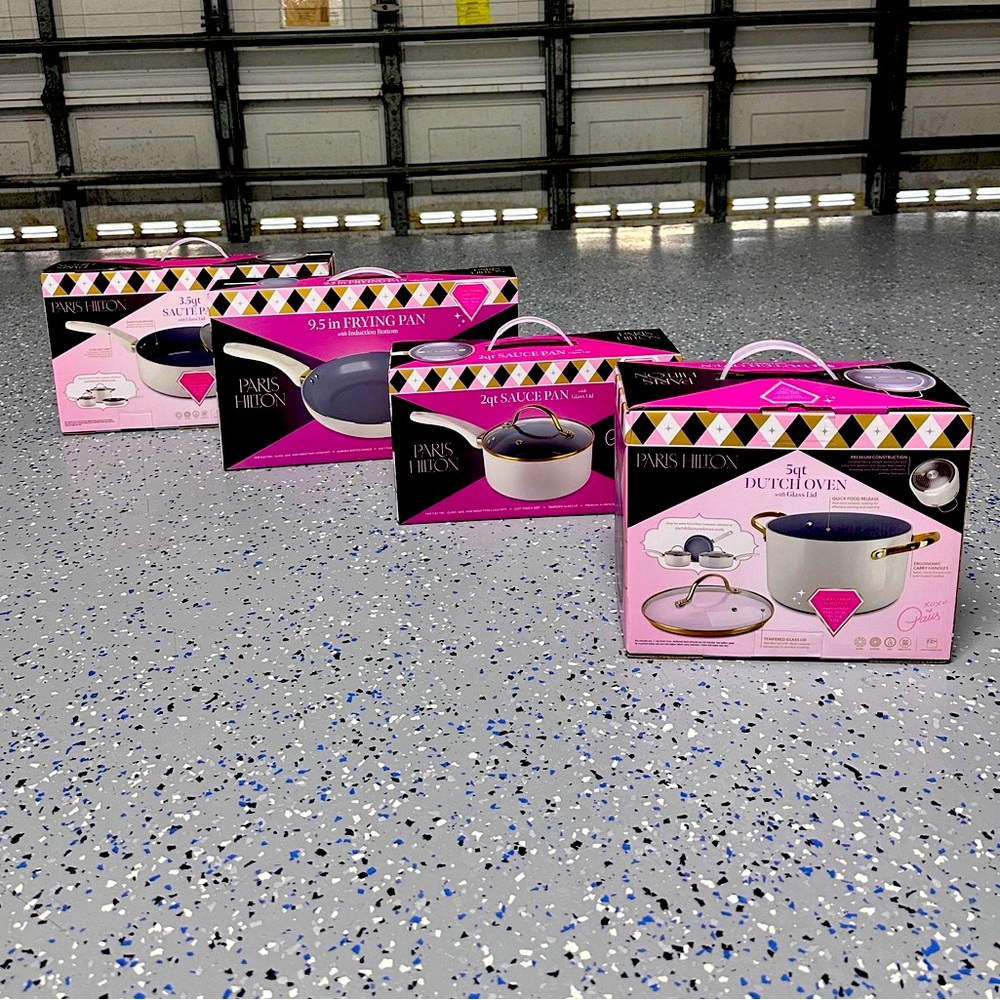 Paris Hilton Cookware Collection - Pink and Black